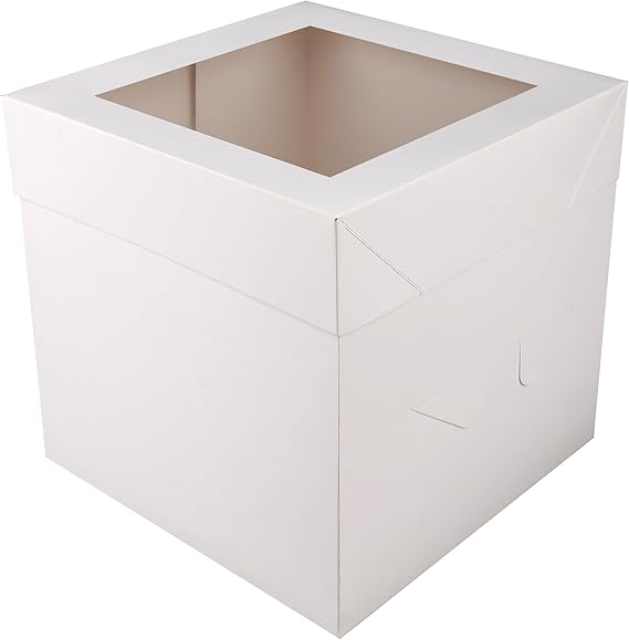 Caja blanca alta con ventana