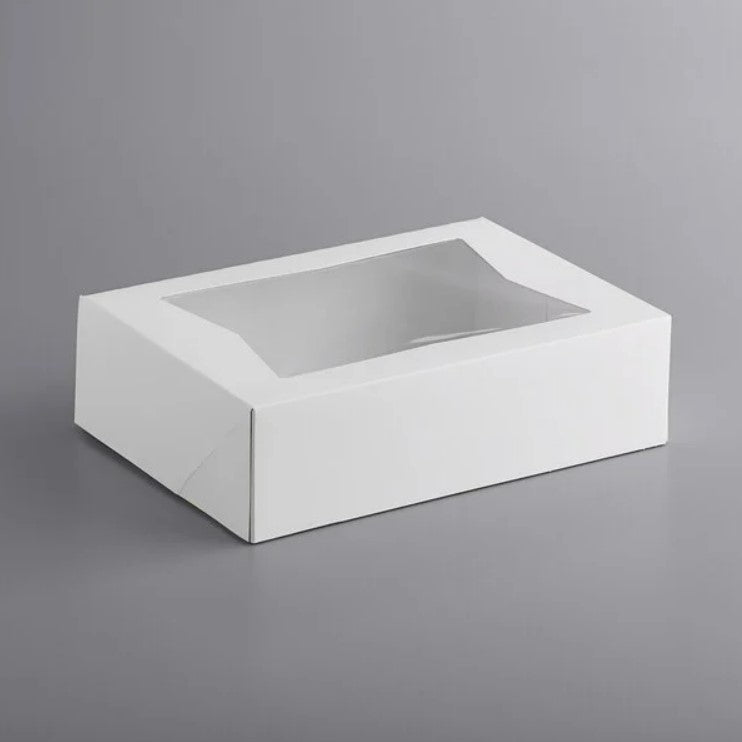Caja blanca con ventana