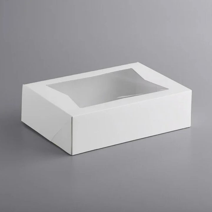 Caja blanca con ventana