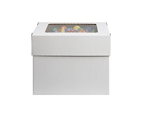 Caja blanca alta con ventana